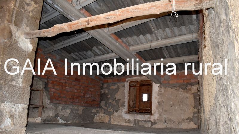 Foto f34b2227-3b46-4ddf-9e91-3504d657cbe0. Casa adossada a Maella