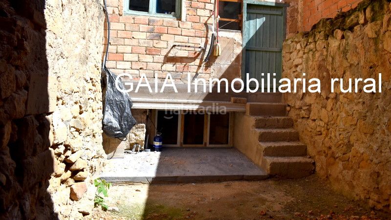 Foto bf6bfd25-173d-4aae-afc5-9622920e905c. Casa adossada a Maella