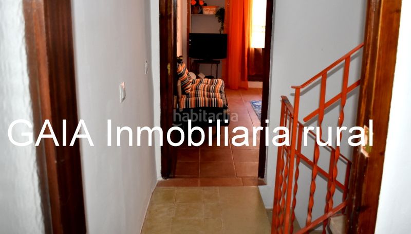 Foto d972a564-d725-4d71-855b-3d1458856bbd. Casa adossada a Maella