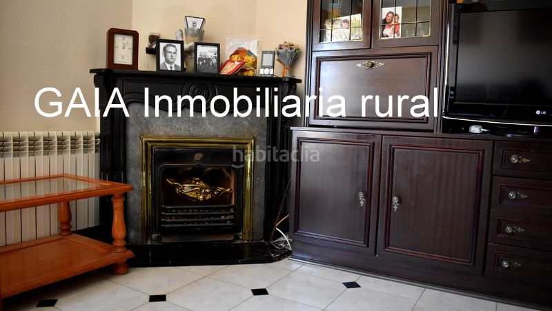 Foto 9baf9f47-e852-4954-9772-2b0476c2e678. Casa adossada a Mazaleón