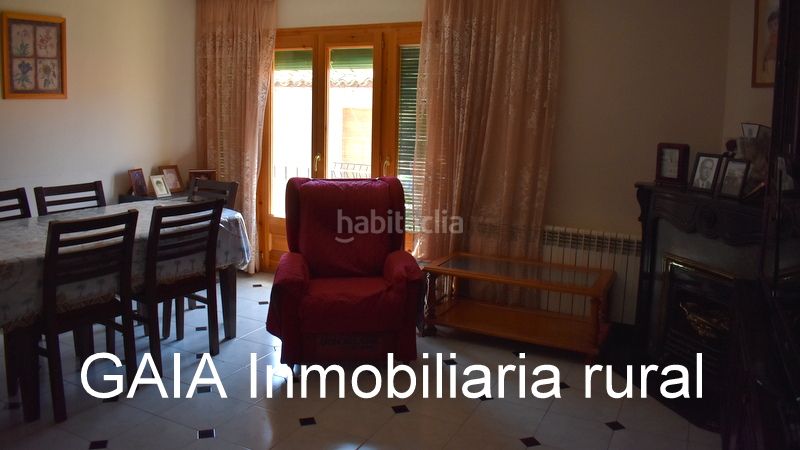 Foto c9fd9cf9-ae7b-4229-9261-31a0d16026b5. Casa adossada a Mazaleón