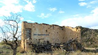 Country house in Maella