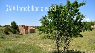 Country house in Maella