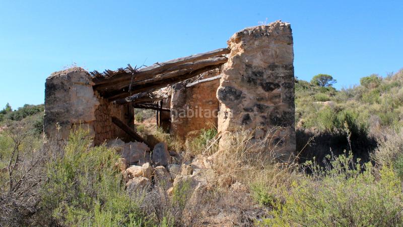 Foto f34e6cff-293c-4a0d-94d8-992c3543377b. Masia a Batea