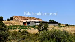 Country house in Maella