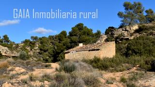 Country house in Maella