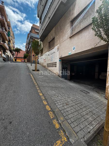 Foto 4ceb4fde-8fd8-4daa-9edb-550d3b521546. Aparcament cotxe a Llefià Badalona