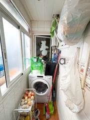 Appartement  Carrer de juan valera. listo para entrar a vivir vivienda con buhardilla!