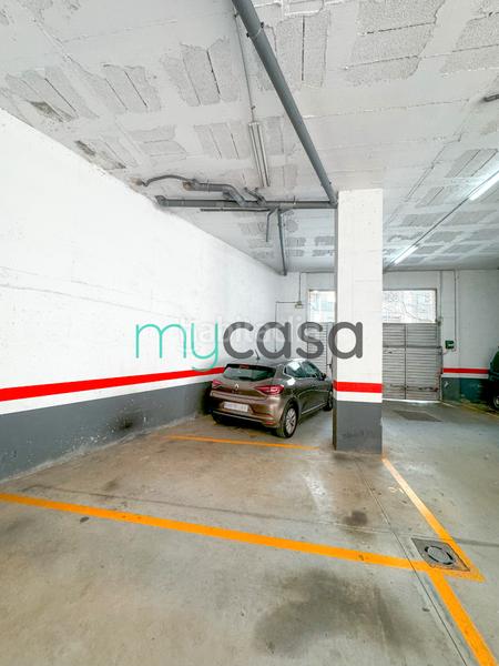 Foto abb47822-b518-4759-bfc6-c99a66e7f0aa. Parking coche en carrer de la circumval-lació 84 ¡plaza de parking en venta! en Badalona