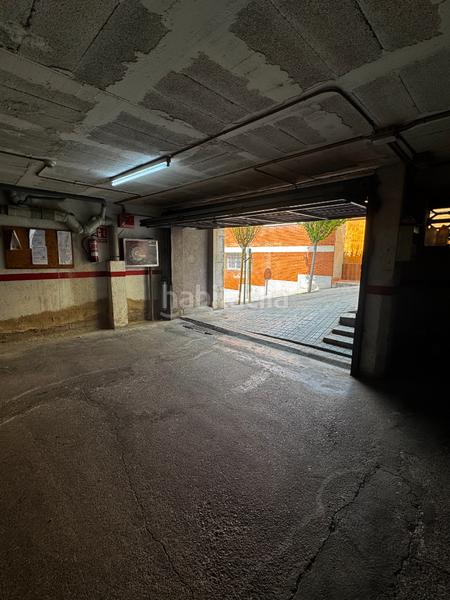 Foto 43c4d2ce-a4e4-4e5a-81b6-6a9d38eef41b. Posto auto in carrer del planeta mart 4 in Llefià Badalona