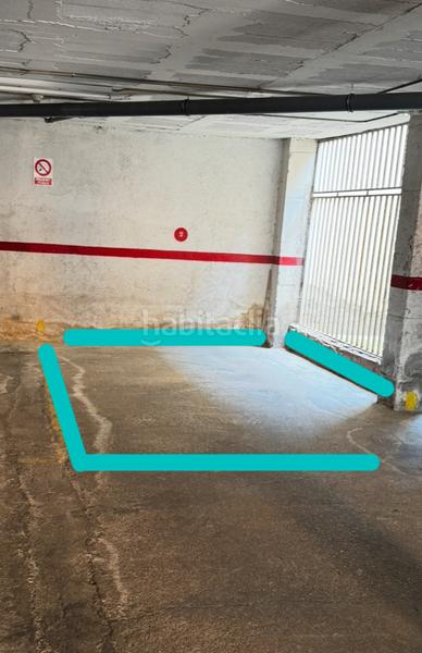 Foto c7c08841-7f5d-4b08-90d4-4b3f0d56024b. Posto auto in carrer del planeta mart 4 in Llefià Badalona