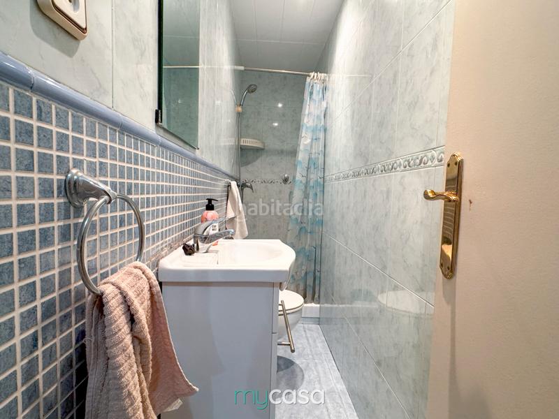 Foto 50baf46c-c6ce-40e3-a642-11929df71c6b. Piso para entrar a vivir, exterior y 2 habitaciones *ite pasada en Santa Coloma de Gramenet