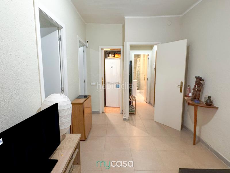 Foto 7ae86bdb-b190-4ac1-87cc-1c561cc7299b. Piso para entrar a vivir, exterior y 2 habitaciones *ite pasada en Santa Coloma de Gramenet