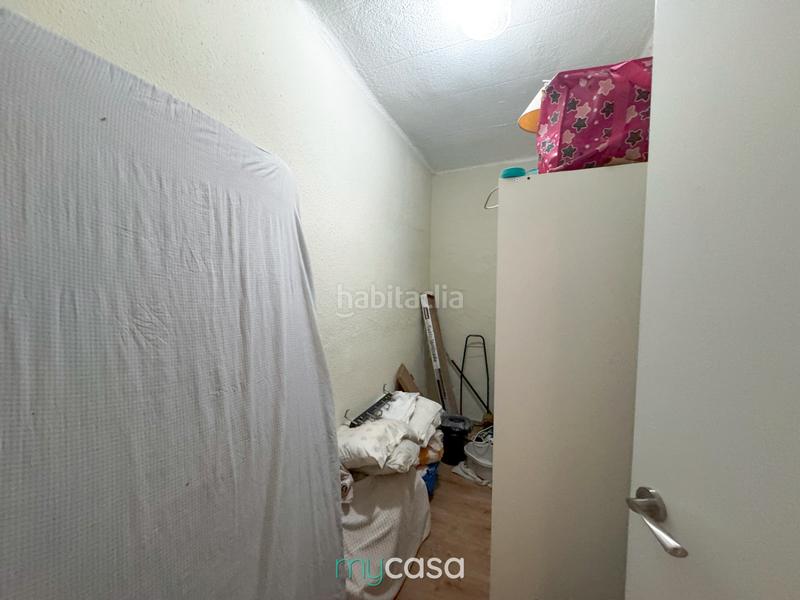 Foto 9bfec7ce-53d7-418c-bb1f-032c7533eb82. Piso para entrar a vivir, exterior y 2 habitaciones *ite pasada en Santa Coloma de Gramenet