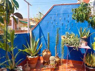 Appartement  Passatge de caralt. Ático con terraza en santa coloma de gramenet
