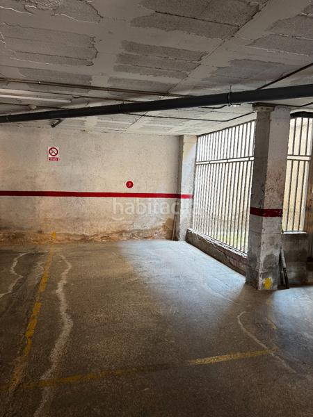 Foto d5d04ec2-16bd-4bd6-99aa-d0021e61916b. Aparcament cotxe a Llefià Badalona