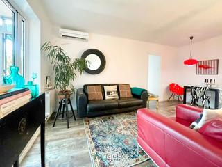 Pis  Passatge de caralt. tico con terraza en santa coloma de gramenet