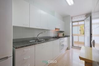 Appartement  Carrer del doctor modrego. ¡vivienda con 3 habitaciones, balcón + plaza de parking!