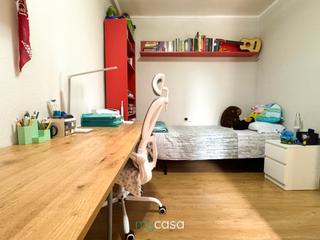 Pis  Avinguda d'àfrica. ¡vivienda con balcón + 4 habitaciones + plaza de parking