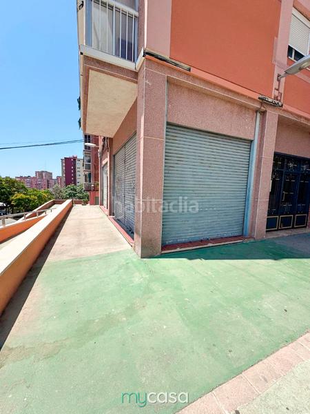 Foto de7696fc-659c-45ff-969b-66acb23e5efb. Local comercial a Llefià Badalona