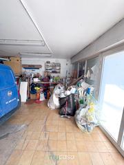 Local commercial  Carrer de sant ernest. Local en santa coloma de gramanet