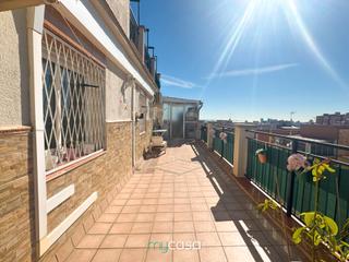Attique  Carrer de calderón de la barca. ¡ ático con gran terraza + 3 habitaciones + ascensor!