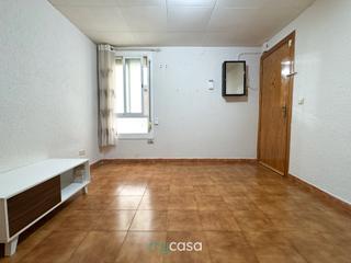 Pis  Carrer de juan valera. Piso en la salud