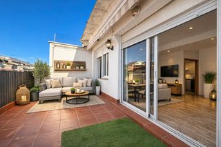 Appartement  Carrer de la independència. ¡ático con terraza y vistas al mar en bufalà!