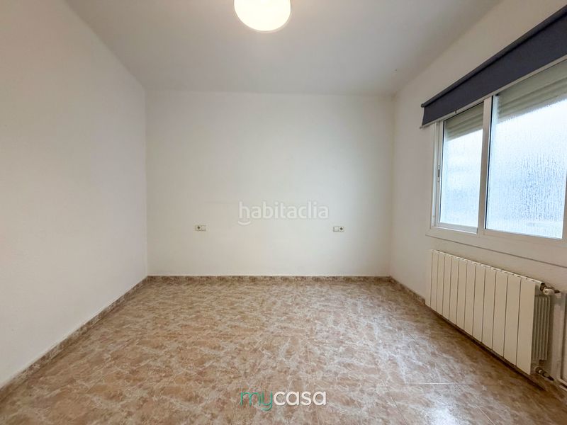 Foto 49b972f9-12ec-440b-a3f9-968ae6cf3960. Àtic amb calefacció a Bufalà Badalona