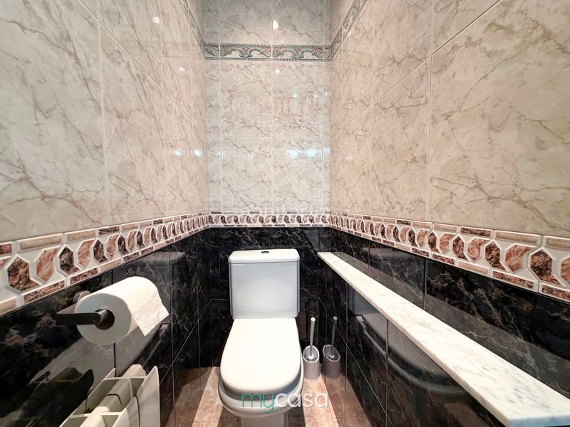 Foto 4b912602-ce47-4c6c-8e9f-3ab8a8deaea6. Àtic amb calefacció a Bufalà Badalona