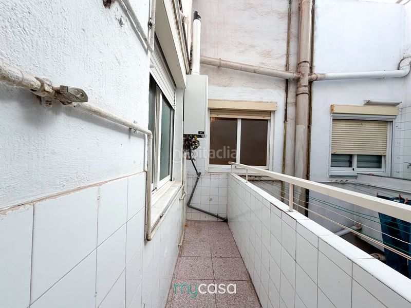 Foto 5a6c9b44-e7d1-4413-aea7-a1737a951cf7. Àtic amb calefacció a Bufalà Badalona