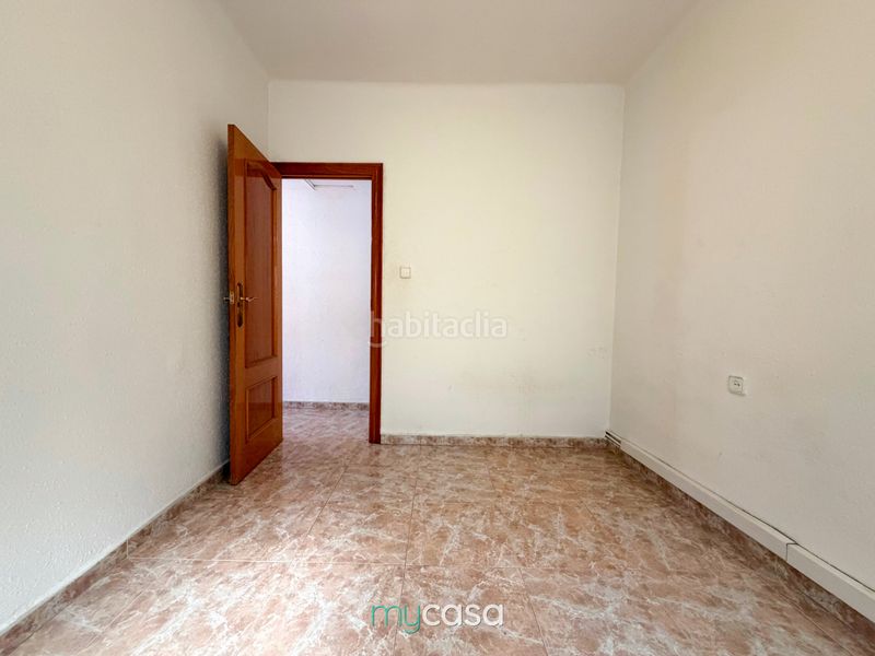 Foto 77faf7a8-bdd5-422b-82d8-0ad2d7354f85. Àtic amb calefacció a Bufalà Badalona