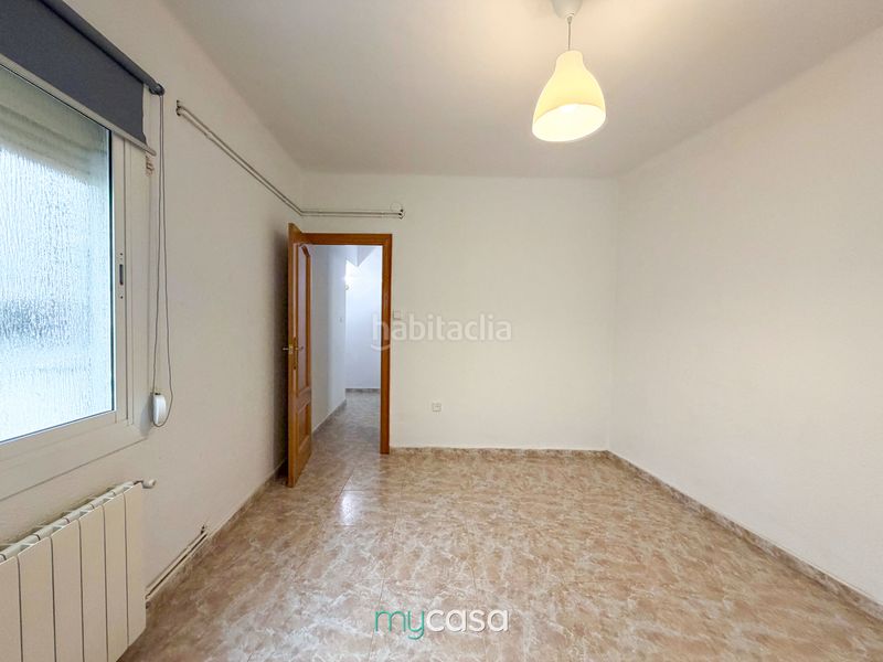 Foto b1a70c58-f600-4dd7-b751-58bda6aa0de1. Àtic amb calefacció a Bufalà Badalona