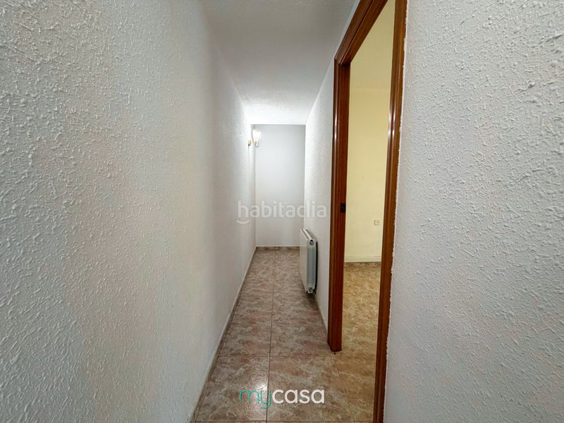 Foto b5be43f1-8566-47ba-aa5e-f1e5dd3dec4b. Àtic amb calefacció a Bufalà Badalona