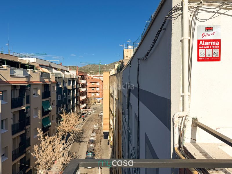 Foto fcfc8017-41c4-49d3-a37d-3daeeb801873. Àtic amb calefacció a Bufalà Badalona