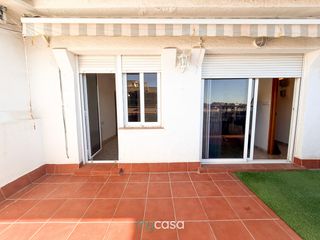 Dachwohnung  Carrer de la independència. ¡ático con terraza y vistas al mar que enamora!