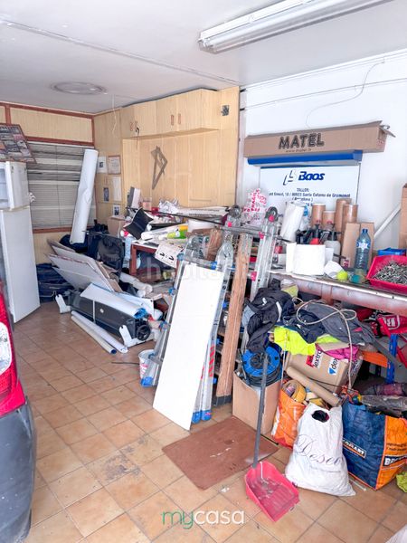 Foto b5f5fe56-984d-4e05-aa45-4c6fea18566b. Local comercial a carrer de sant ernest 10 a El Raval Santa Coloma de Gramenet