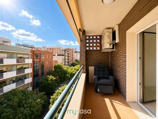 Piso  Carrer de sardenya. ¡última planta totalmente reformada con terraza y 4 habitaciones