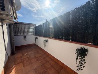 Piso  Carrer de felip ii. Tu ático con terraza para disfrutar todo el año