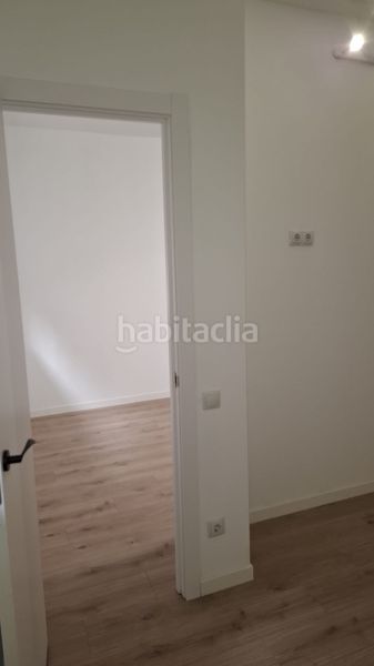 Foto 68d640c8-2ba6-4daf-9ee1-5662ee386abe. Pis a Carmel Barcelona