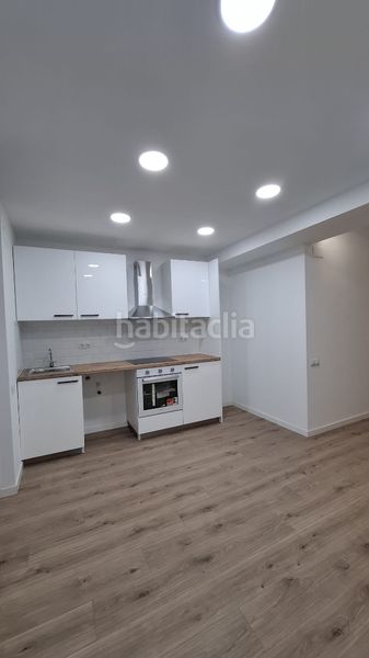 Foto 7bbaf1d7-662a-4d90-a931-efb48d50dd7e. Pis a Carmel Barcelona