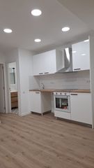 Pis  Passatge d'en xinxó. ¡local-vivienda totalmente reformado en el carmel!