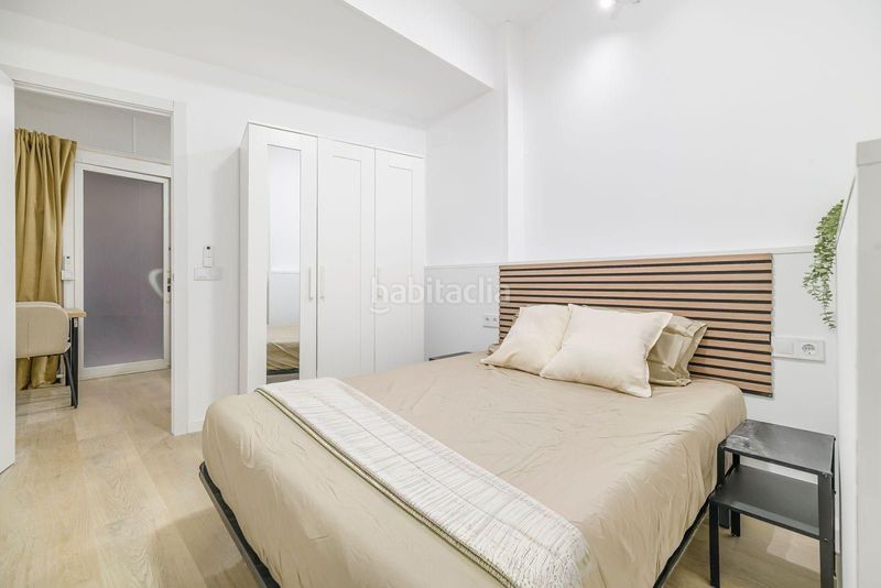 Foto 27c9f55d-a1bb-43ba-937c-1a44704662b9. Local comercial a El Raval Santa Coloma de Gramenet