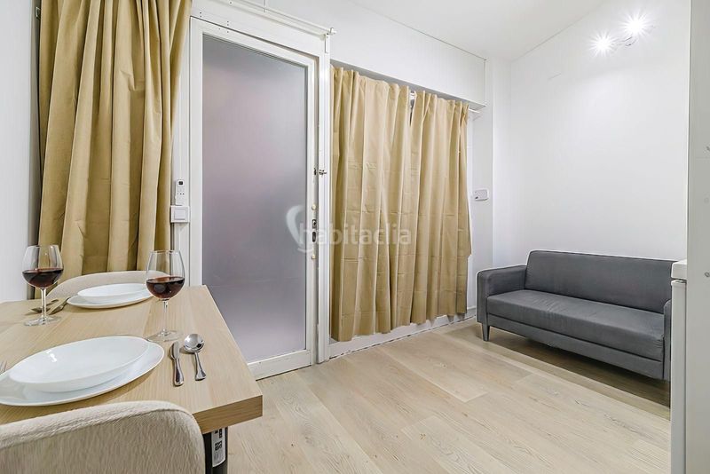 Foto fd847b99-f0e8-44a7-8a0c-ac0872595069. Local comercial a El Raval Santa Coloma de Gramenet