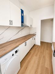 Local Comercial  Carrer sant jordi. ¡local reformado a estrenar en santa coloma! amplitud, diseño y