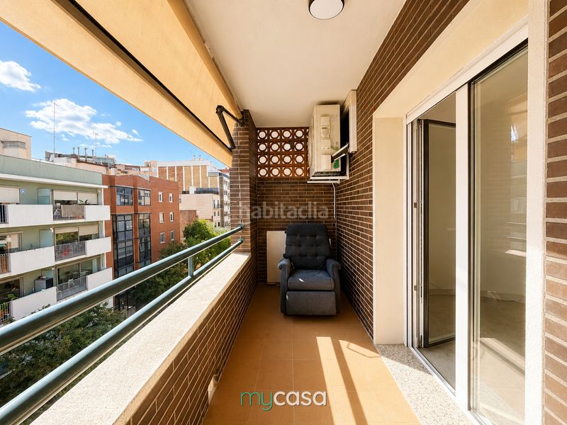 Foto 3cc01098-d708-4831-b560-ece02a4fd1e5. Pis amb calefacció aparcament a Sagrada Família Barcelona