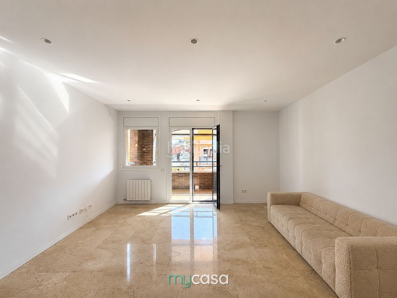 Foto 5f13da00-66e5-4461-b339-ea48d0ef338e. Pis amb calefacció aparcament a Sagrada Família Barcelona
