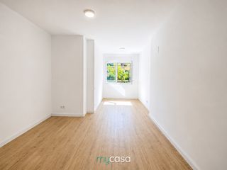 Local Comercial  Avinguda meridiana. ¡un espacio único para empresas que buscan crecer en barcelona!