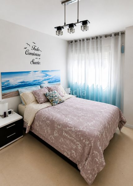 Foto 081df4b3-2b3b-4550-93f3-ff7255ef7778. Piso ¡tu nuevo hogar : 3 habitaciones, terraza, luz natural y finca del 2010 en Badalona