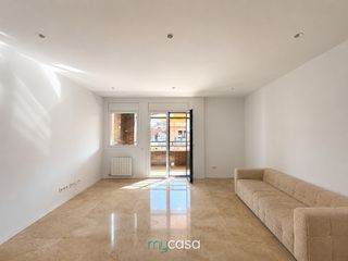 Pis  Carrer de sardenya. Exclusiva última planta junto a sagrada família | 122 m², 4 habi